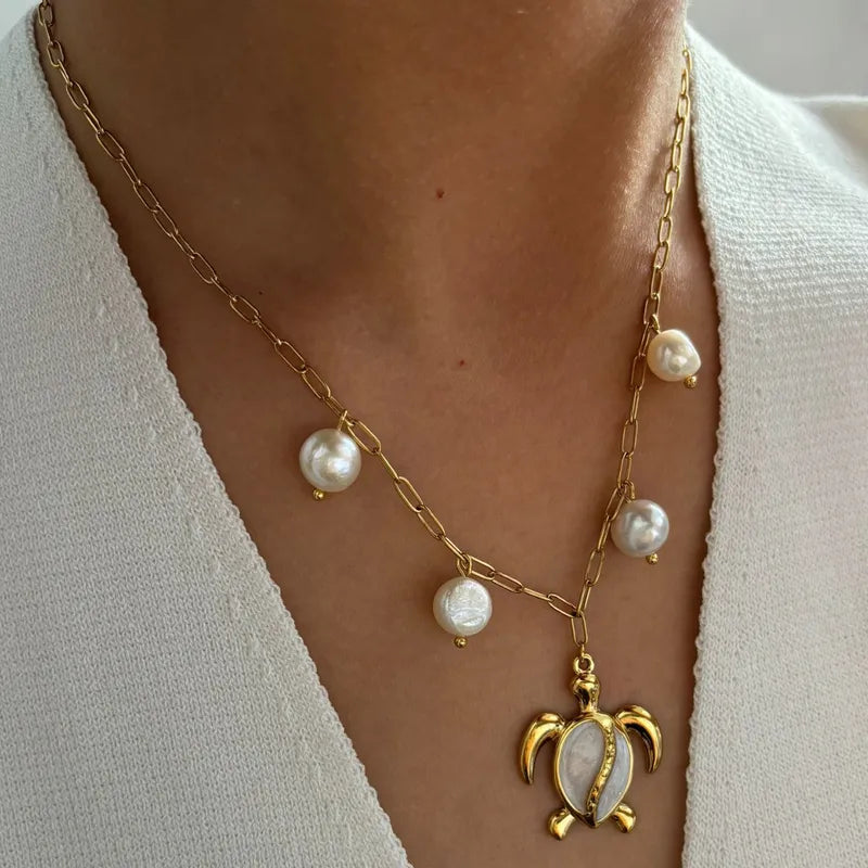 Gold plated tortoise pendant vintage style necklace — beach boho jewellery India | Oneofé