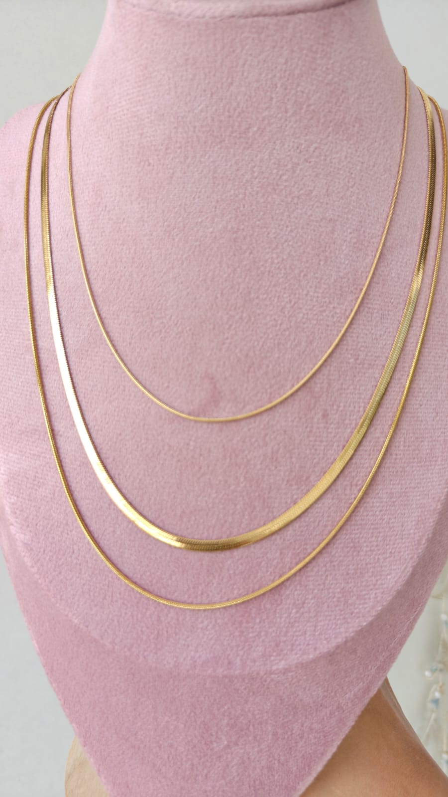 Gold plated 3-layer snake chain necklace – minimalist layered everyday jewellery for women – Oneofé